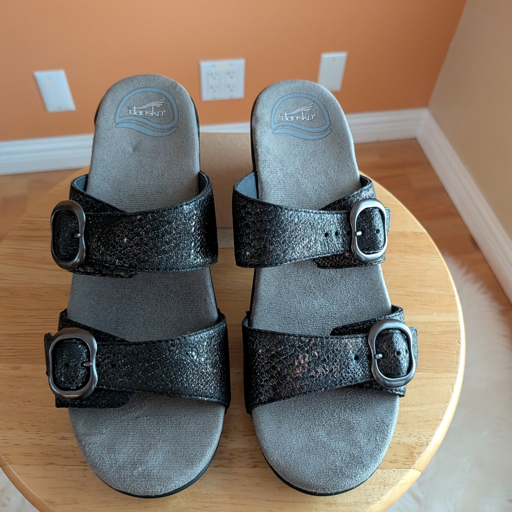 Dansko Black Women's Sandals 38 / US 7.5